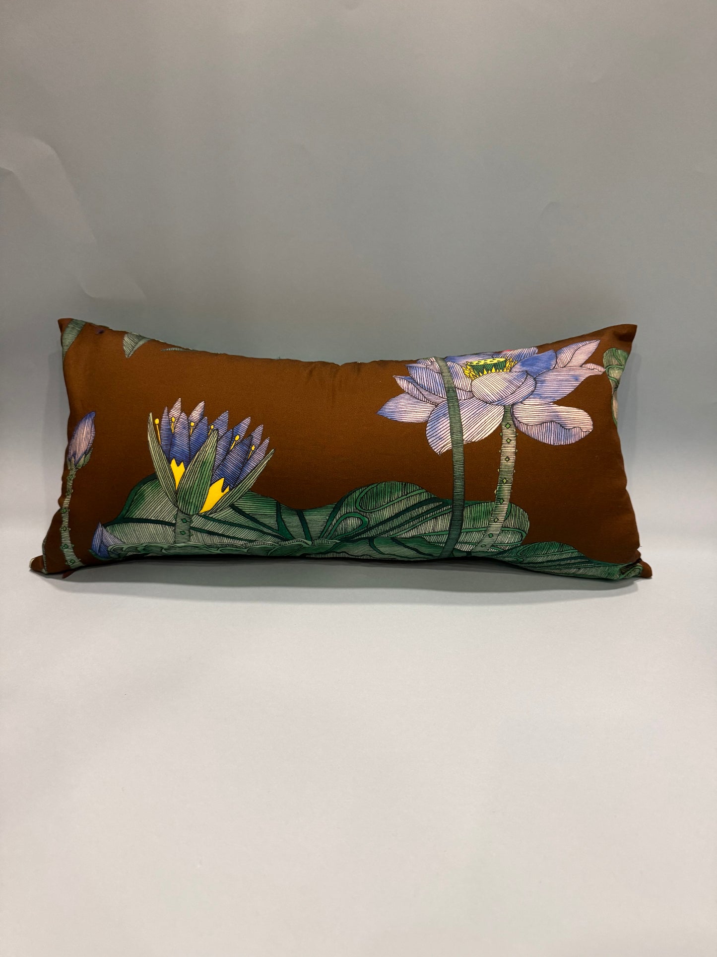 Pillow Nile Flower Brown